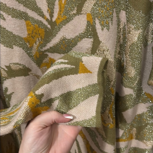 Entro Green and‎ Cream Mock Neck Sweater with Leaf Pattern - Picture 4 of 12